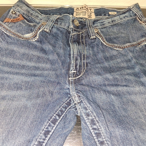 Ariat Men's Classic Blue Straight Jeans - Picture 8 of 16